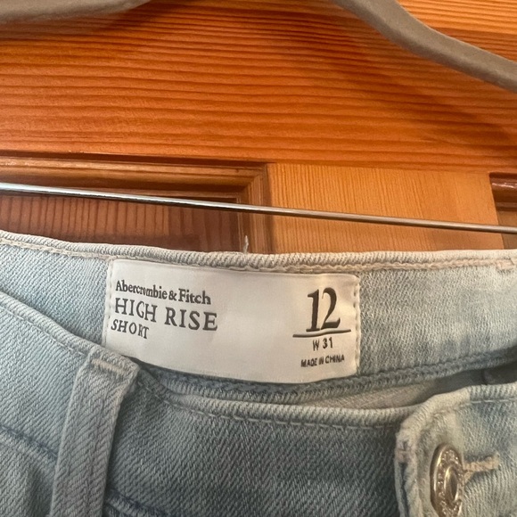 Abercrombie and Fitch Light Blue Denim Cut off Shorts size 12 - Picture 3 of 4